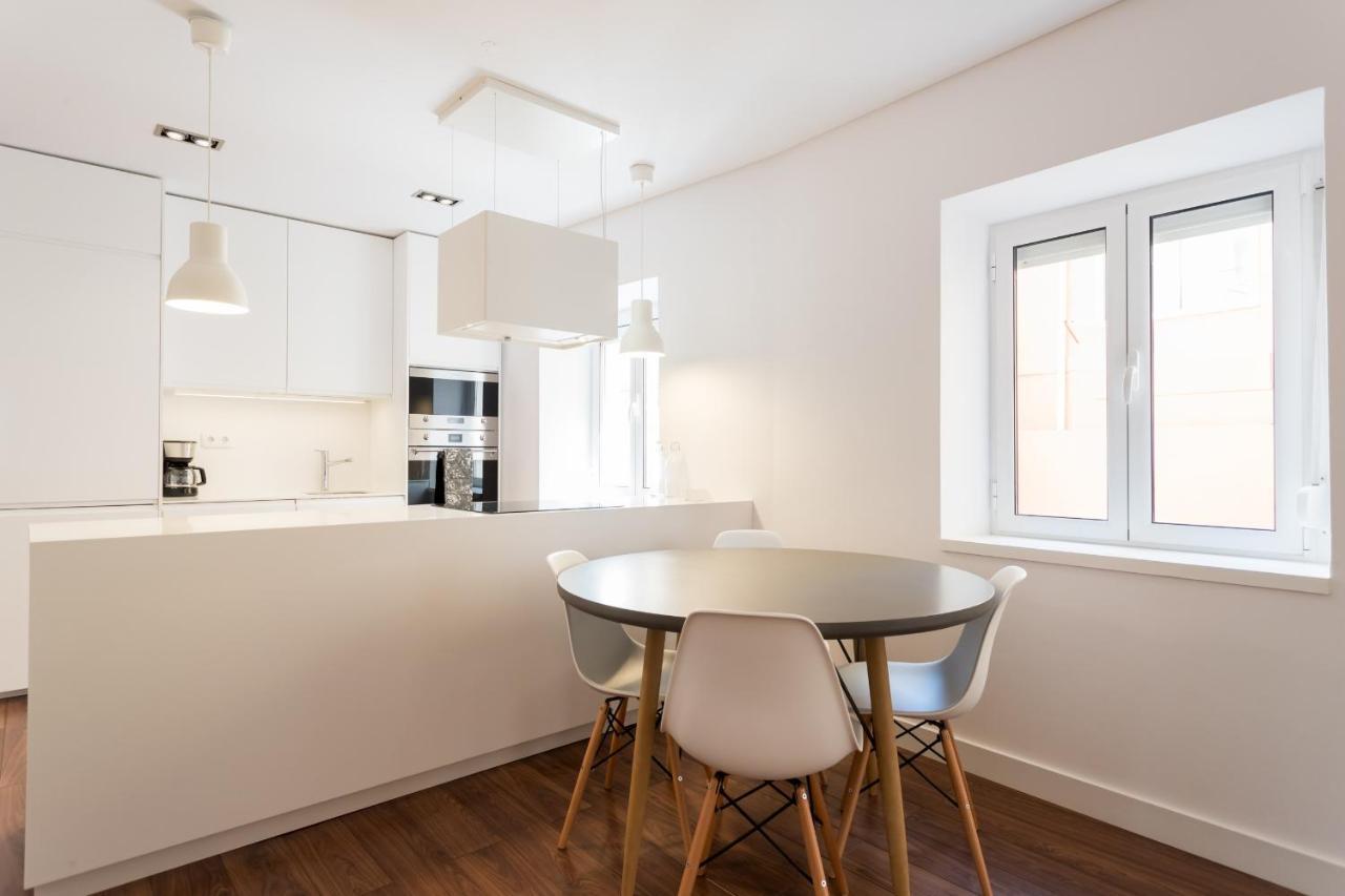 Flh Santa Marta Flat With Terrace * Lisboa